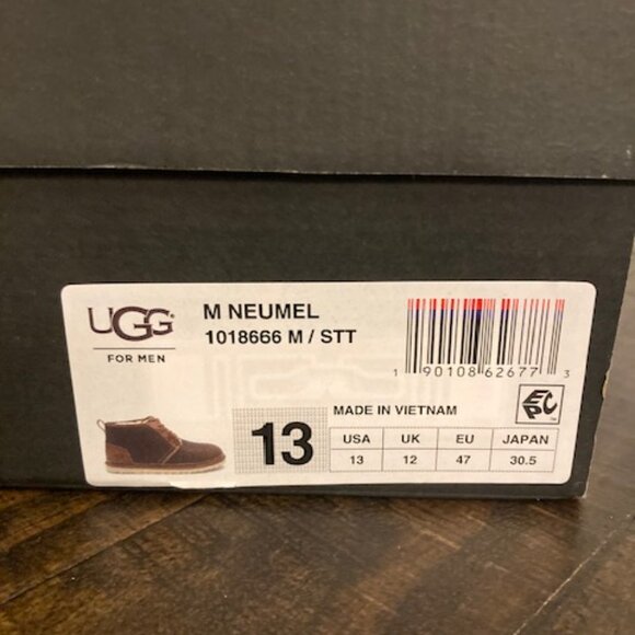 Men Neumel UGG Leather Boots - Picture 7 of 7